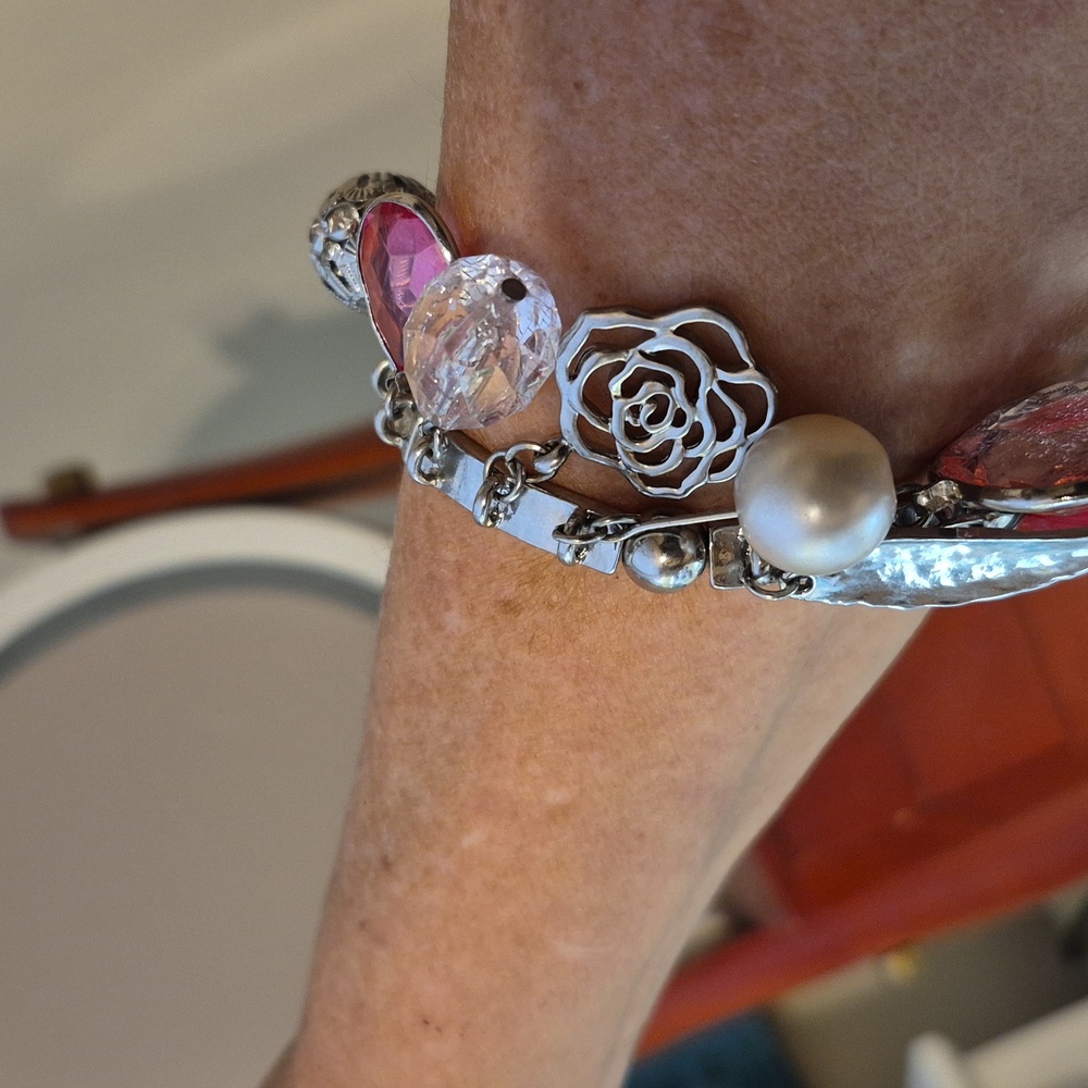 7.5 Inch Silver and Pink Charm Bracelet - Picture 3 of 3